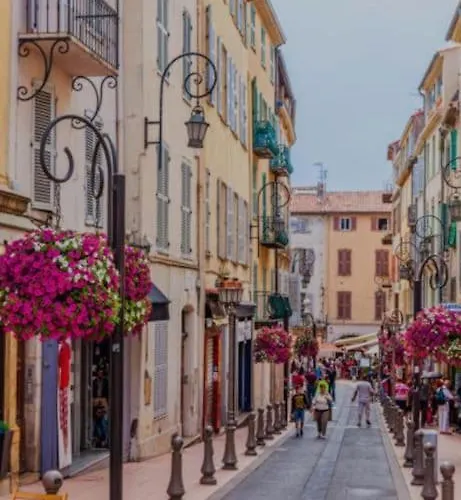 Renove A Antibes, A 10 Min A Pied Apartment Antibes