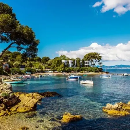 Renove A Antibes, A 10 Min A Pied アパート アンティーブ